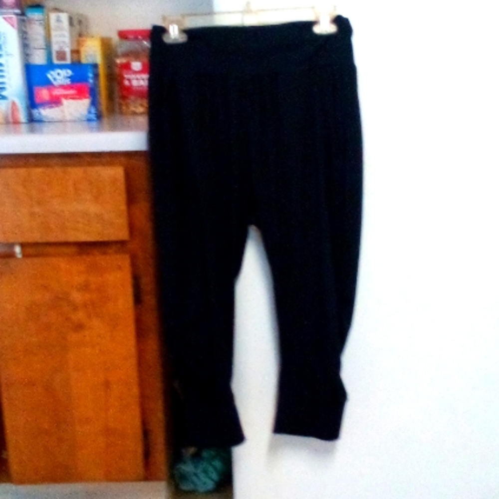 Zella Capri Workout/Lounge Pants
